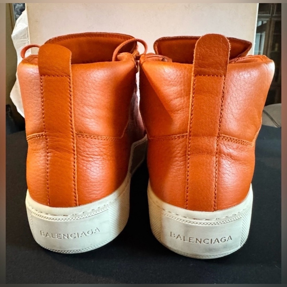 Balenciaga
Balenciaga Arena High
Orange Men's Bold Orange Sneakers - Picture 4 of 11